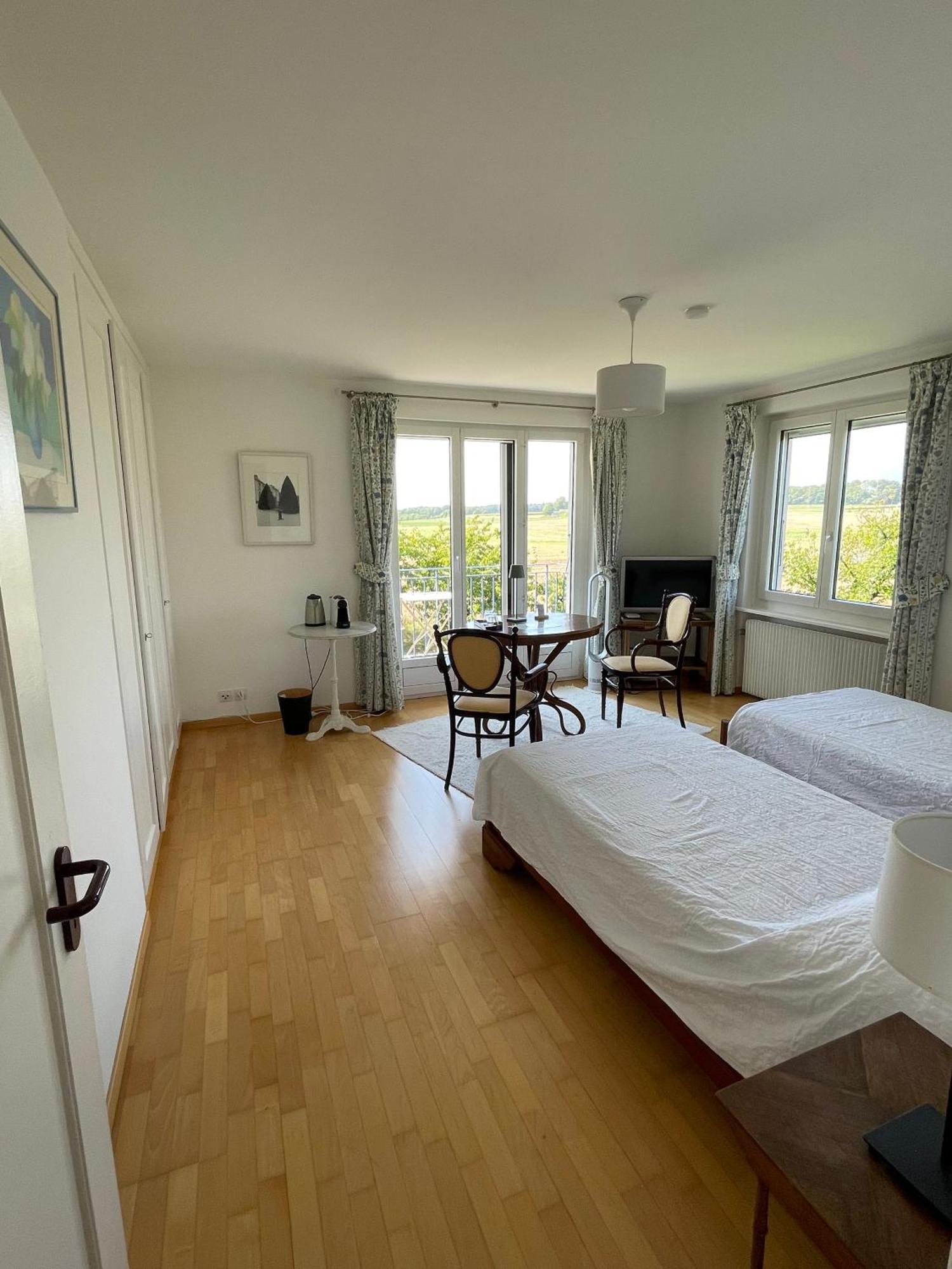 B&B Domaine En Trembley Commugny Exterior foto